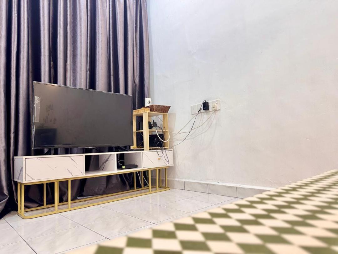 Cozy Murni 14Th Entire 3 Bedroom House At Alma Bkt Mertajam 메르타잠 외부 사진